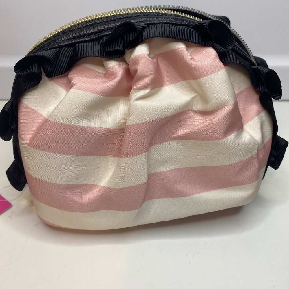 Betsey Johnson Cosmetic Bag Makeup Bag Hearts Stripes NWT - Picture 6 of 12